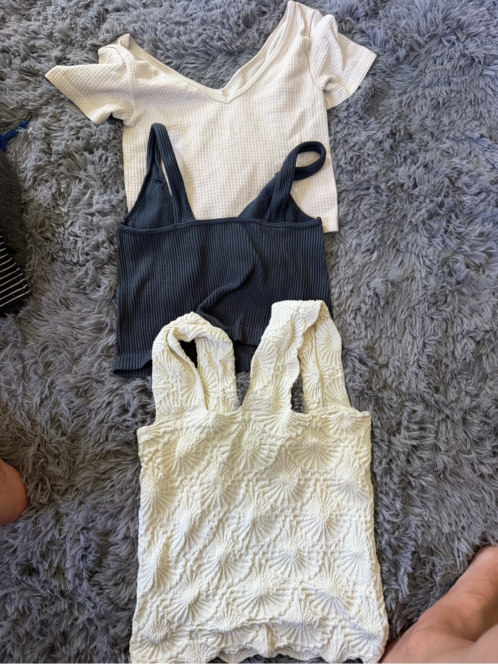 Bundle of misc and Aura Women's Cream and Charcoal Ribbed & Textured Tank Trio - Picture 6 of 6